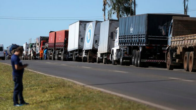 Multas a caminhoneiros ordenadas por Moraes superam as de empresas condenadas na Lava Jato