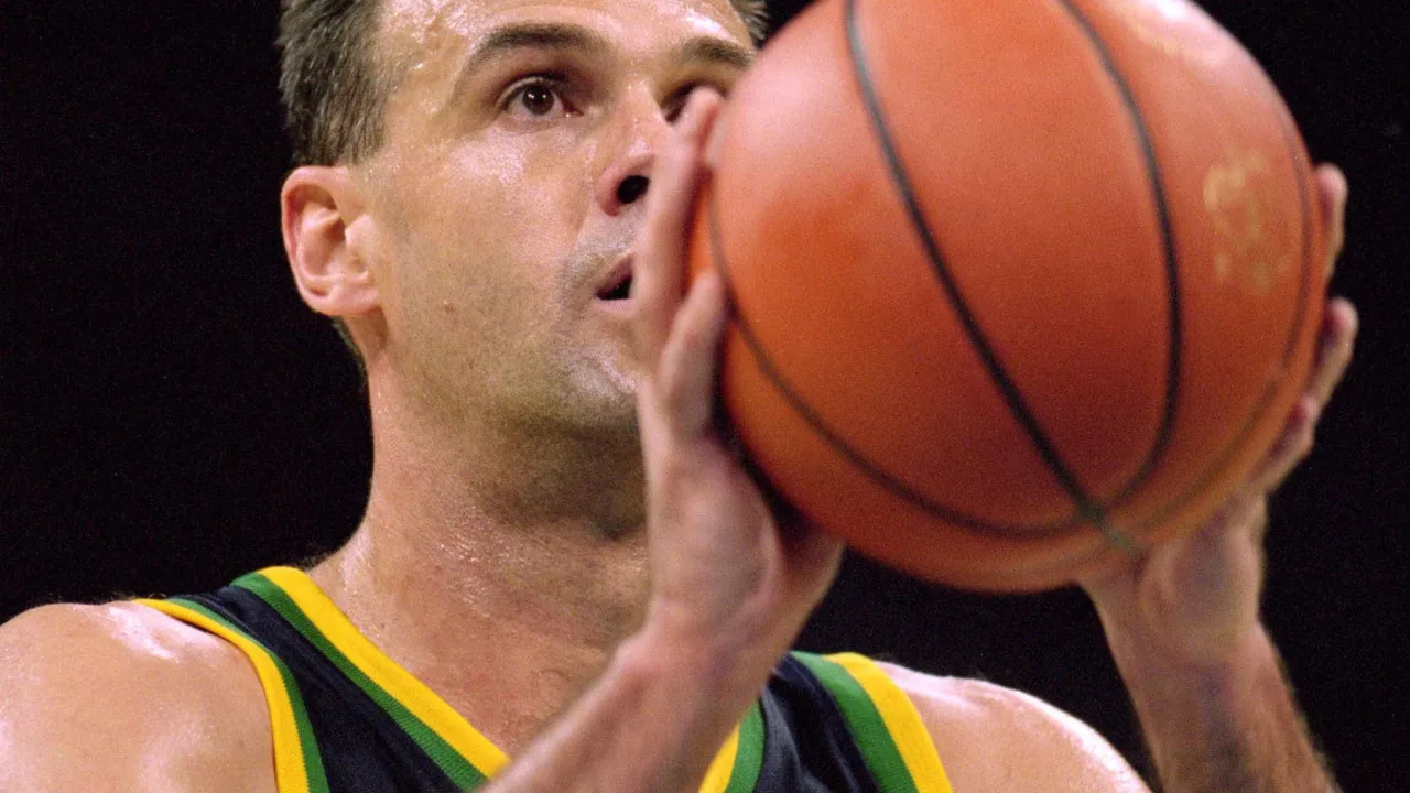 Oscar impressionou Kobe, derrotou Robinson e recebeu de Bird seu maior prêmio