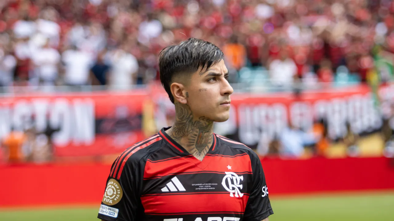 Pulgar, do Flamengo, pega quatro jogos de suspensão no STJD por agressão