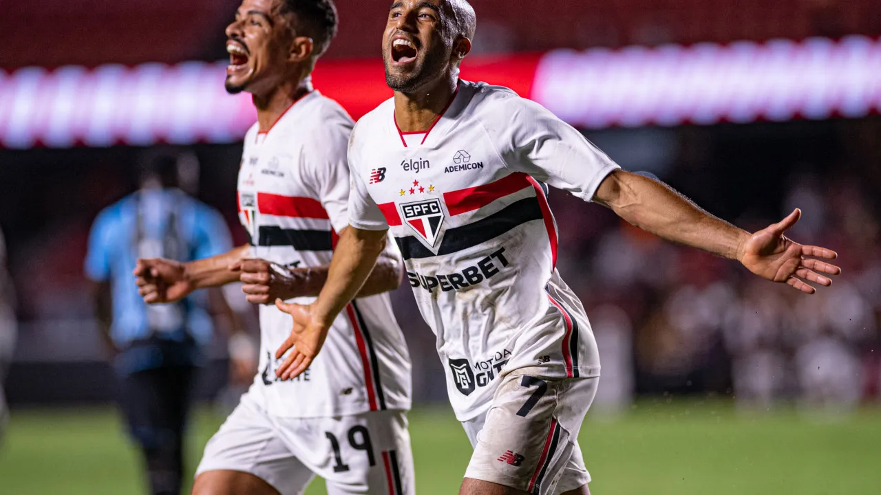 São Paulo desafia Vasco em crise para tentar se aproximar do Palmeiras no Brasileirão