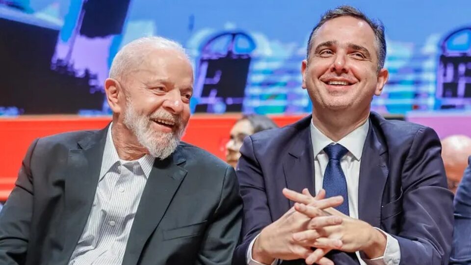 Lula e Flávio Bolsonaro polarizam a disputa pelos governos de Minas e SP