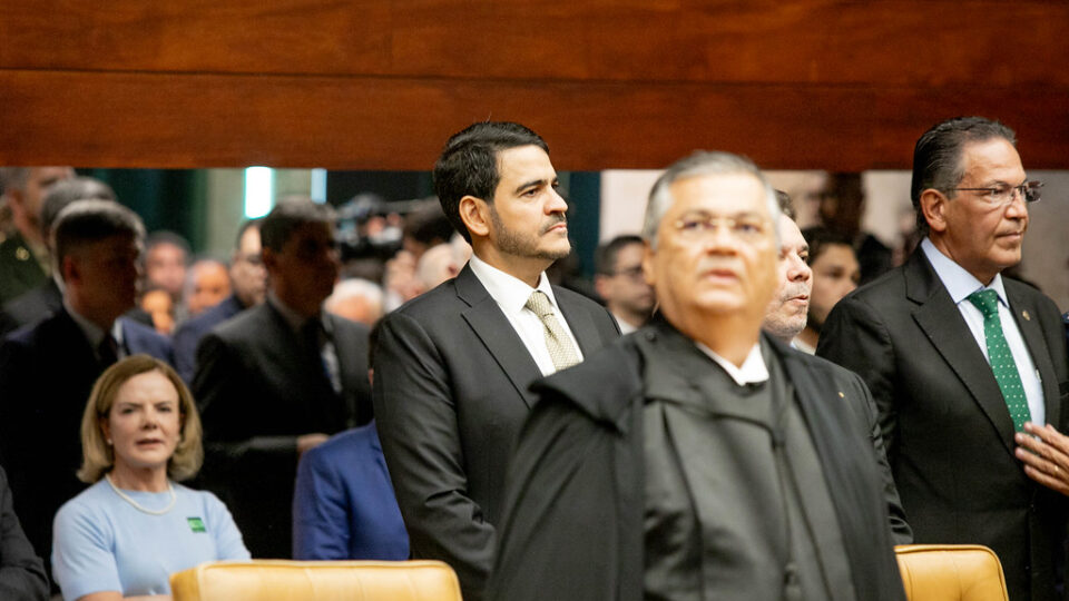 Por que a tese de doutorado de Jorge Messias gera polêmica sobre o STF?