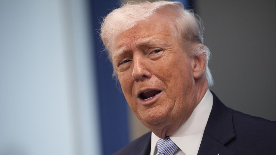 Trump diz que EUA atacarão com mais força se não houver acordo com o Irã