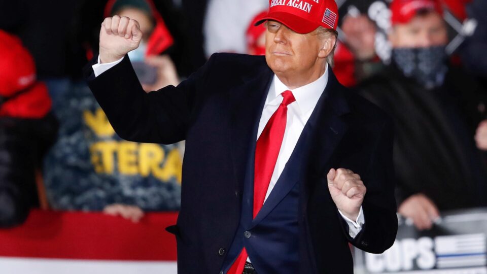 Trump diz cogitar ser a principal atração da festa dos 250 anos de independência dos EUA