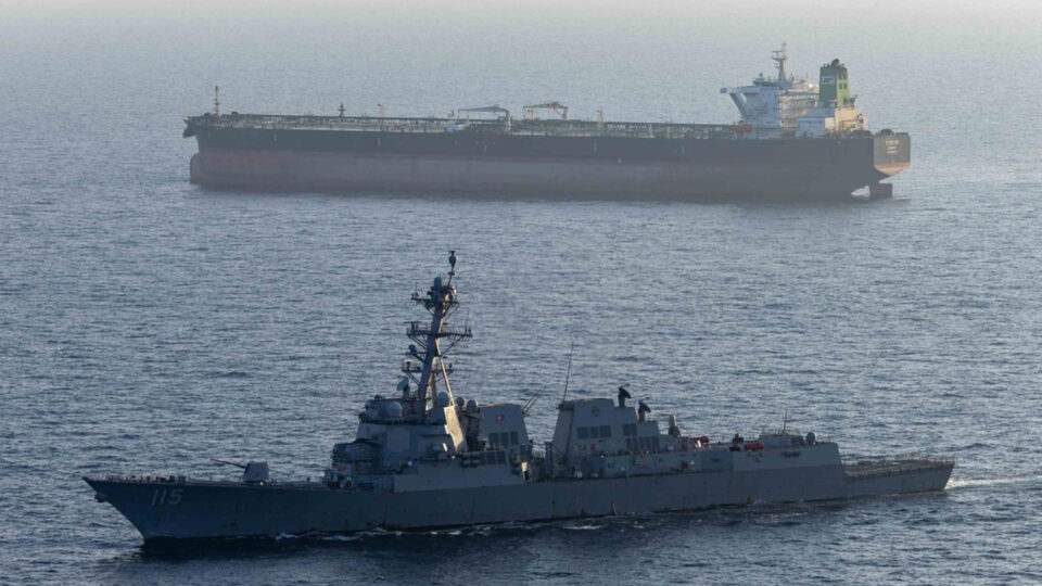 Emirados Árabes acusam Irã de terrorismo contra petroleiro estatal durante cessar-fogo