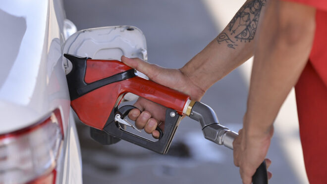 Petrobras reduz preço do diesel em 9,59% após governo ampliar subsídio ao combustível
