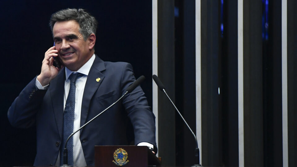 Proposta de Ciro que multiplicaria lucros do Master foi redigida pela assessoria do banco