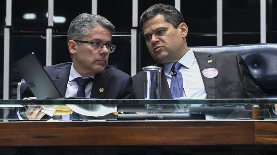 Por que a pressão por uma CPI do Banco Master cresce no Congresso?