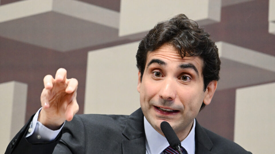 Galípolo minimiza impacto do Master no sistema financeiro: problema é “o que se fez” com o dinheiro