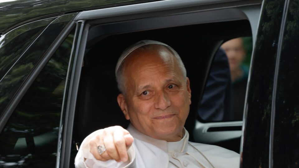 Quando dizer “não” à IA na escola e em casa: veja o alerta do papa