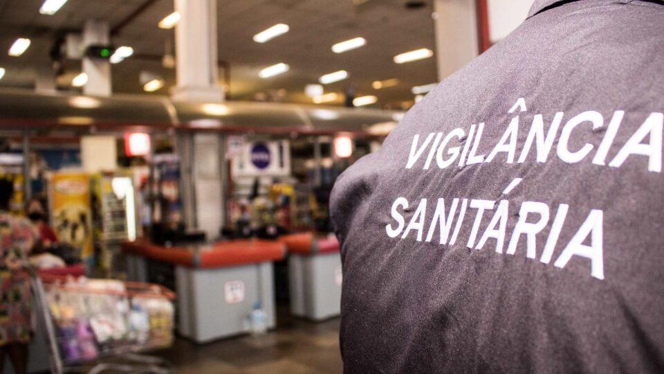 Ypê consegue suspender proibição da Anvisa, mas agência mantém alerta sobre produtos