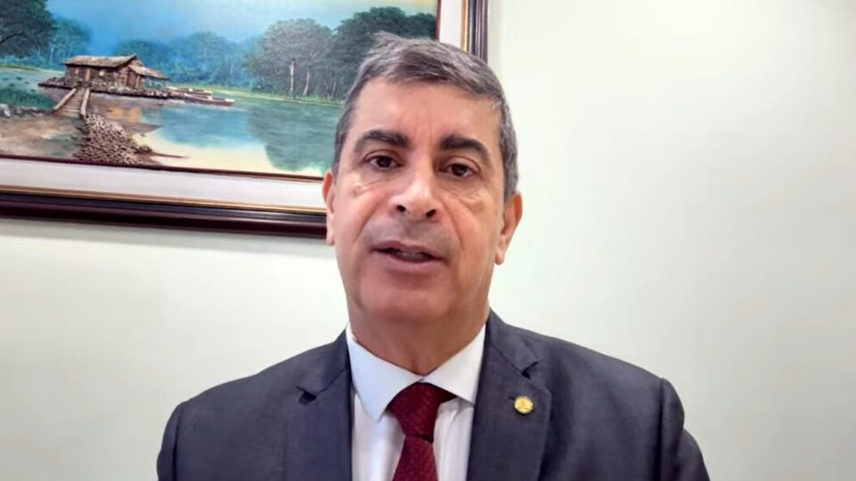 Congresso deve sustar decretos de Lula sobre big techs, prevê deputado; assista