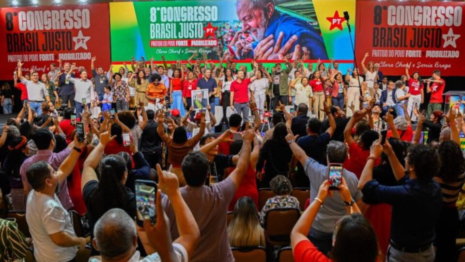Quem são os alvos das propostas radicais do novo manifesto do PT