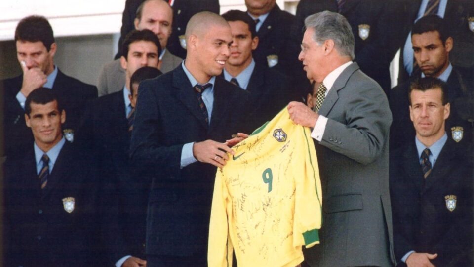 Como o desempenho da seleção na Copa do Mundo influencia as eleições?