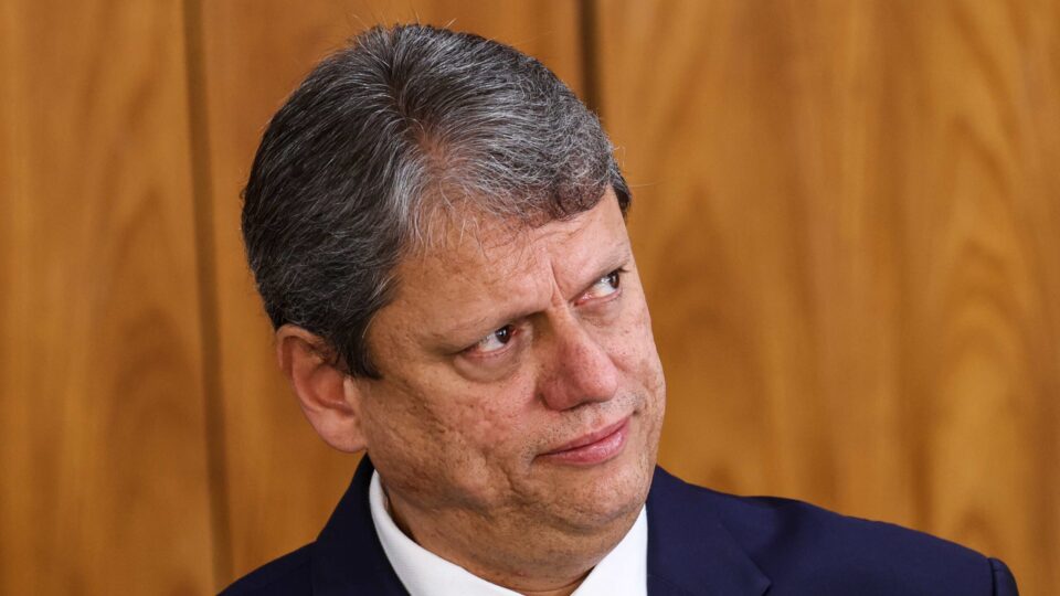 Greve da USP vira palanque eleitoral contra Tarcísio em ano de eleição para governador