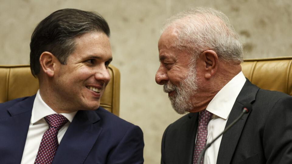 De olho nas eleições, Hugo Motta quer acelerar PEC do fim da escala 6×1