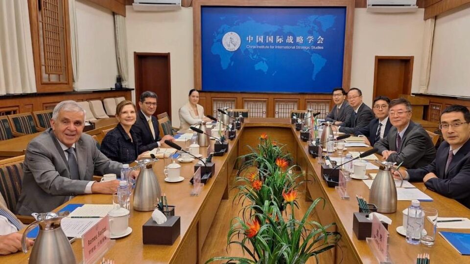 Por que a cúpula do Superior Tribunal Militar do Brasil viajou para a China?