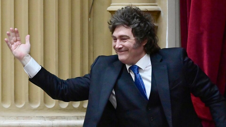 Títulos da dívida argentina têm alta após agência melhorar classificação de risco do país