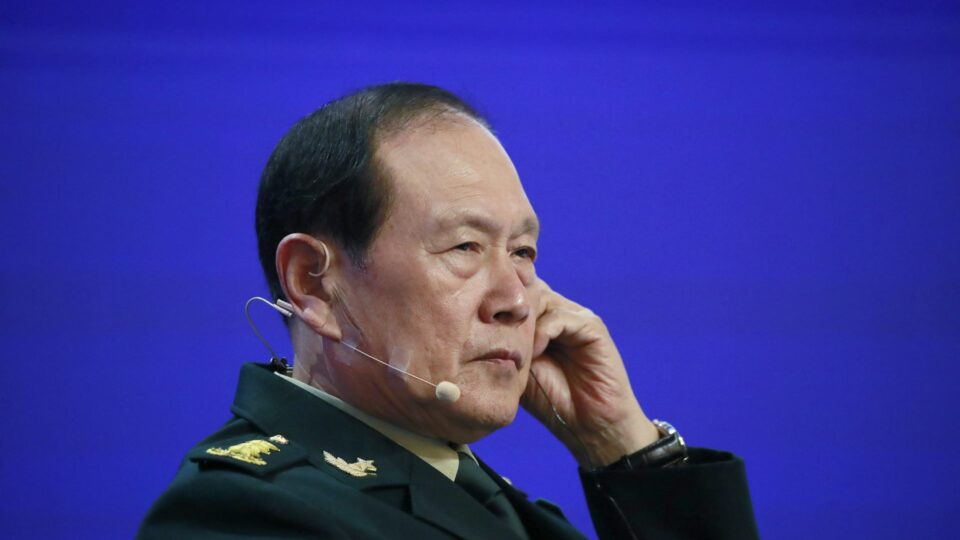 China condena dois ex-ministros da Defesa à pena de morte