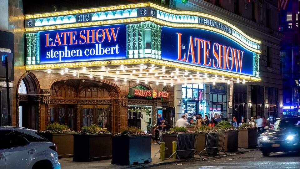 Stephen Colbert apresenta último programa na CBS e Trump comemora: “Graças a Deus”