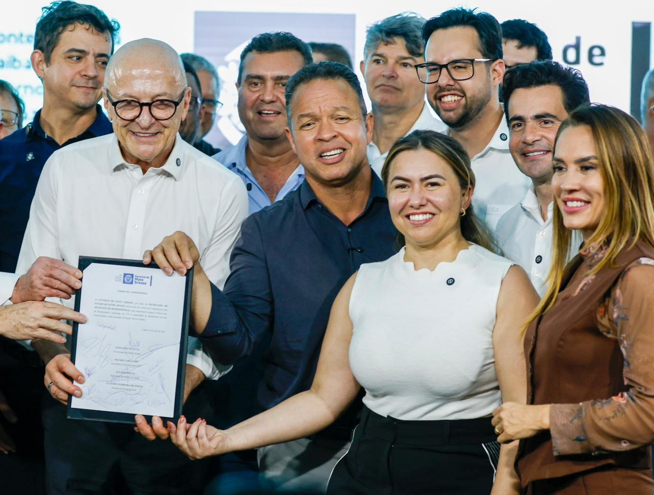 MAIS 300 MIL ATENDIMENTOS: Prefeitura de Rondonópolis e Governo do Estado anunciam contrato histórico com Santa Casa Publicado em 26/05/26 às 10:12 Prefeitura Municipal de Rondonópolis