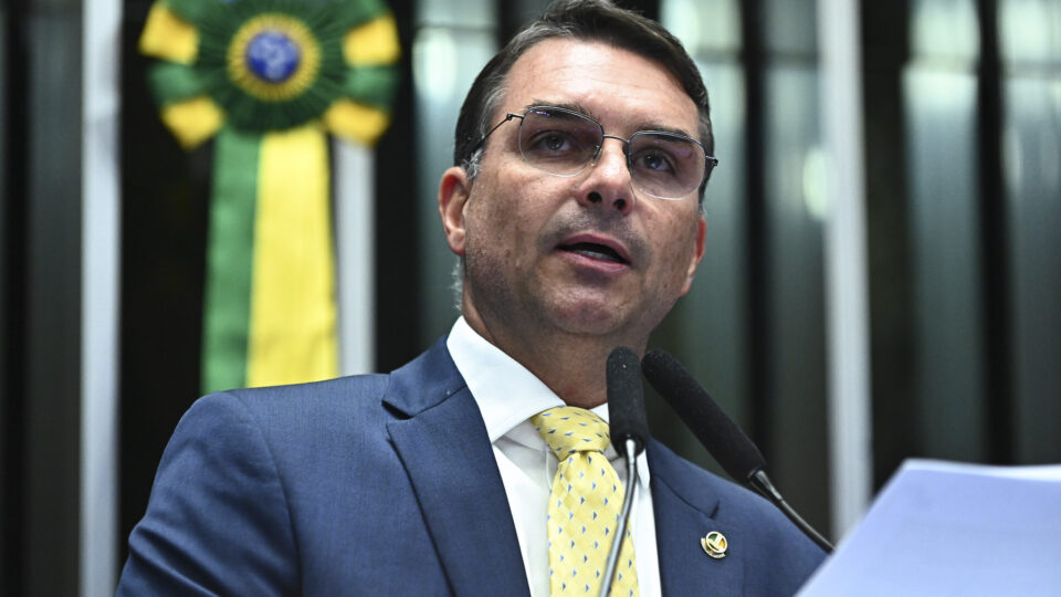 Oposição diz que fim da escala 6×1 é medida eleitoreira e propõe remuneração por hora