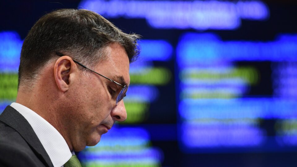 Pesquisa AtlasIntel: qual o real impacto de Vorcaro sobre Flávio?