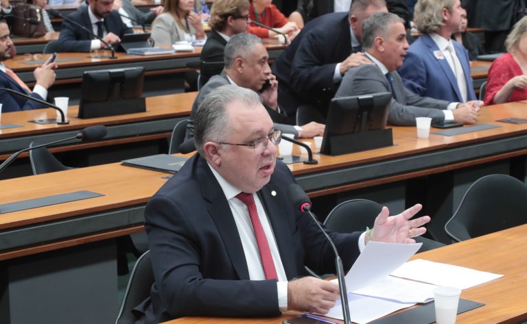 Comissão aprova permissão para doador indicar destino de recursos para fundo da pessoa idosa