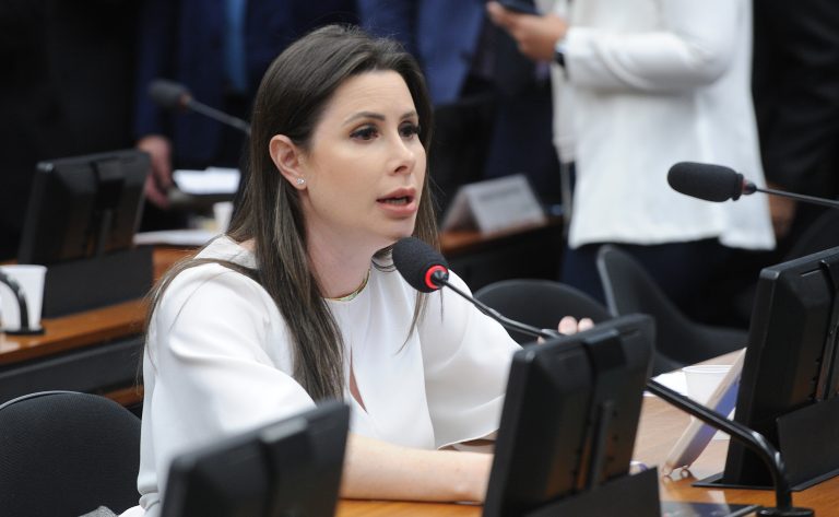 Projeto permite a dedução de gastos com vacinas obrigatórias no Imposto de Renda