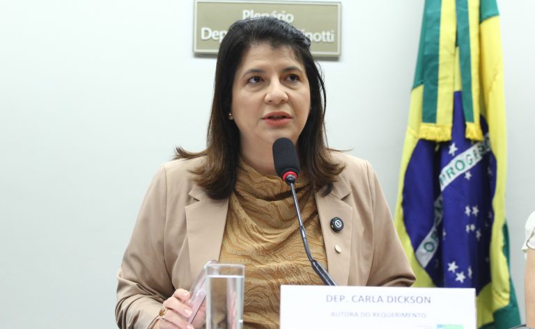 Comissão aprova tratamento oftalmológico no SUS para pacientes com diabetes