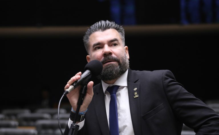 Comissão aprova projeto que define altura mínima para concursos na segurança pública