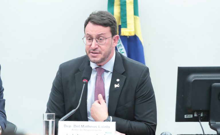 Comissão aprova regras para garantir bem-estar de animais em produções audiovisuais