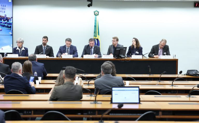 Revisão da lista de espécies invasoras ameaça agronegócio, alertam debatedores