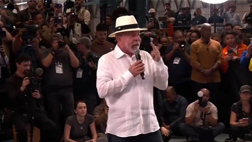 Por que Lula defende que a Petrobras pague mais por equipamentos nacionais?