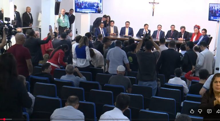 Hugo Motta reafirma intenção de votar fim da escala 6×1 ainda em maio