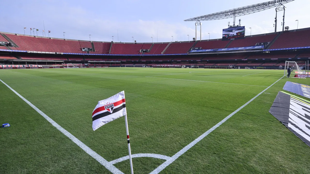 São Paulo ‘aprende’ com Corinthians e evita ‘caso Martínez’ com Arboleda