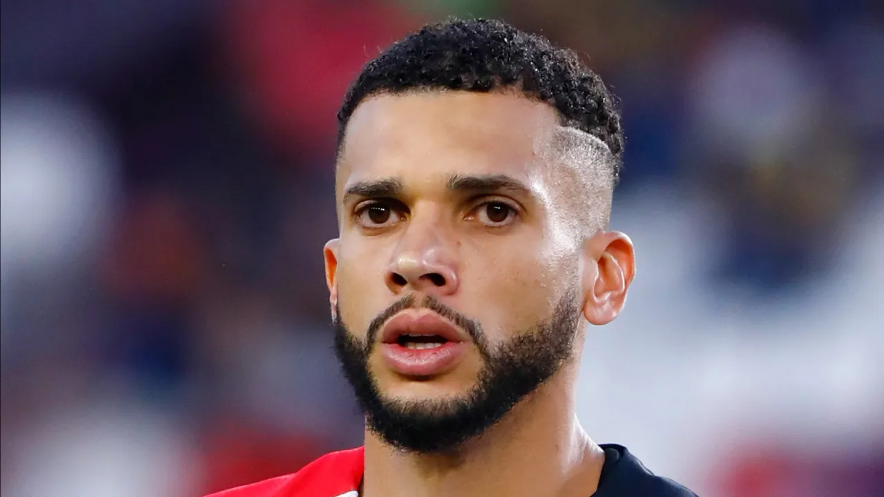Dória rescinde contrato com São Paulo após receber ameaças nas redes