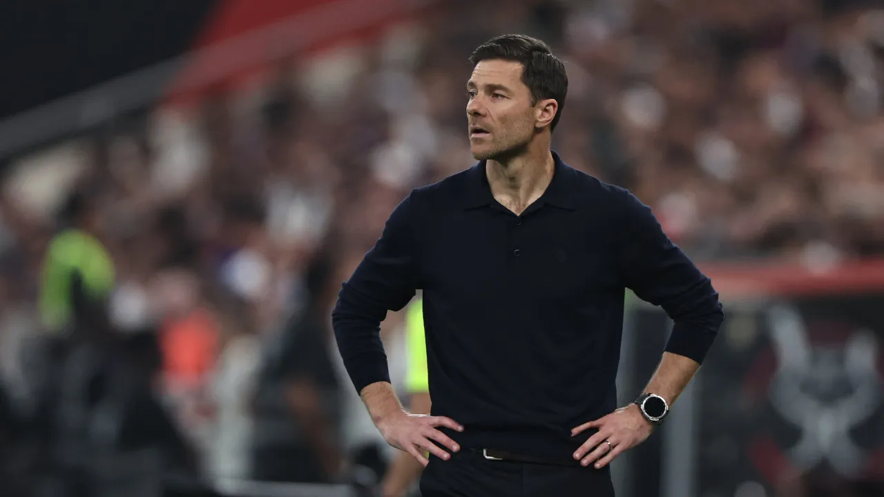 Oficial: Chelsea anuncia Xabi Alonso como novo treinador