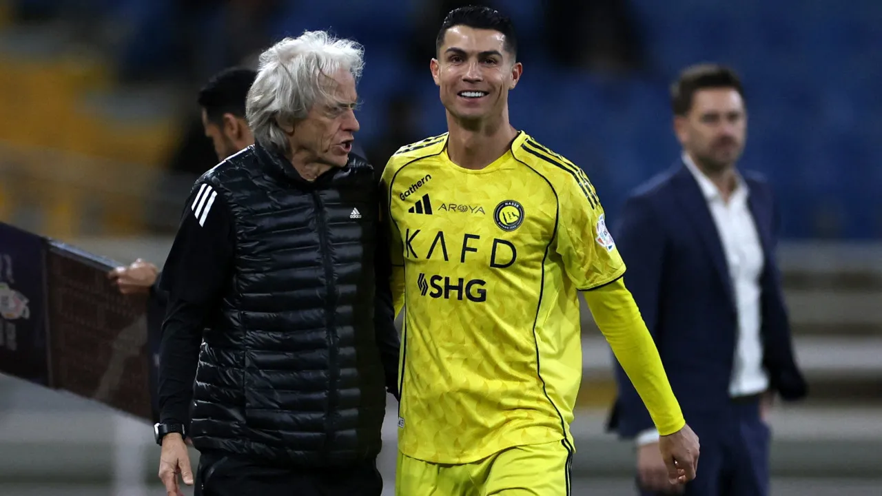 Al-Nassr, de Cristiano Ronaldo, anuncia saída do técnico Jorge Jesus