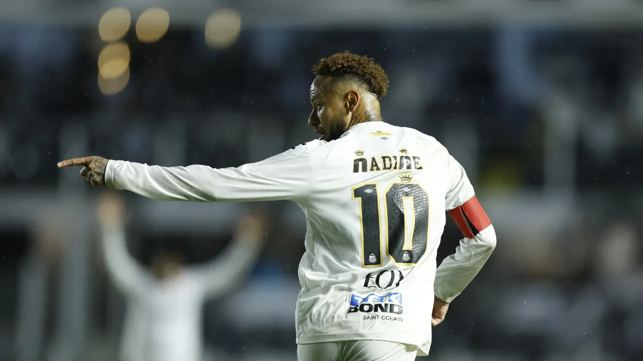 Neymar marca em ‘despedida’ da Vila, Santos vence Bragantino e escapa do Z4