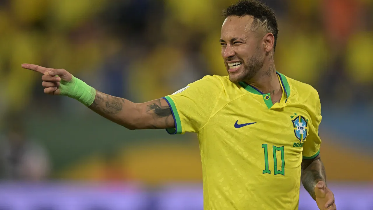 Incerteza na Copa, Neymar supera Ancelotti em confiança no país, diz Ibope