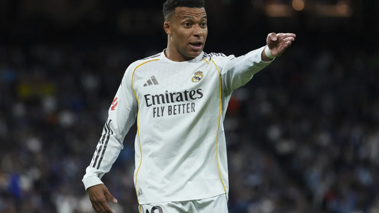 “Isso não é o Real Madrid”: Mbappé reclama e Arbeloa o desmente