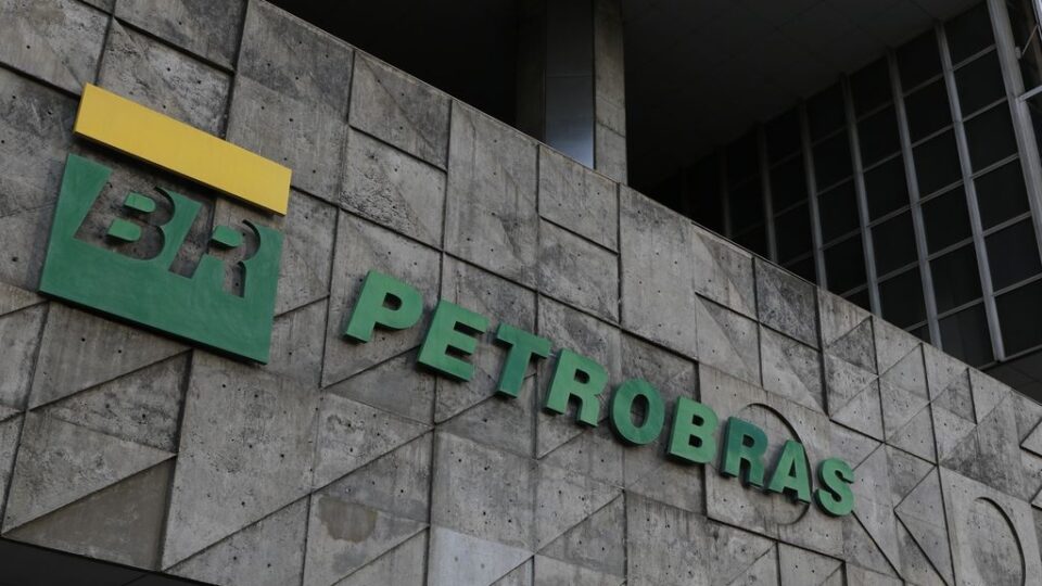 Lucro da Petrobras cai no primeiro trimestre e soma R$ 32,6 bilhões