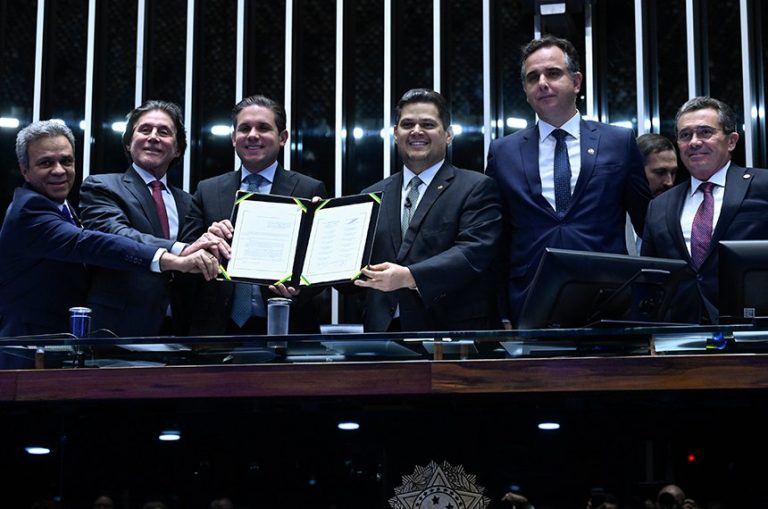 Congresso promulga emenda constitucional que impede extinção de tribunais de contas
