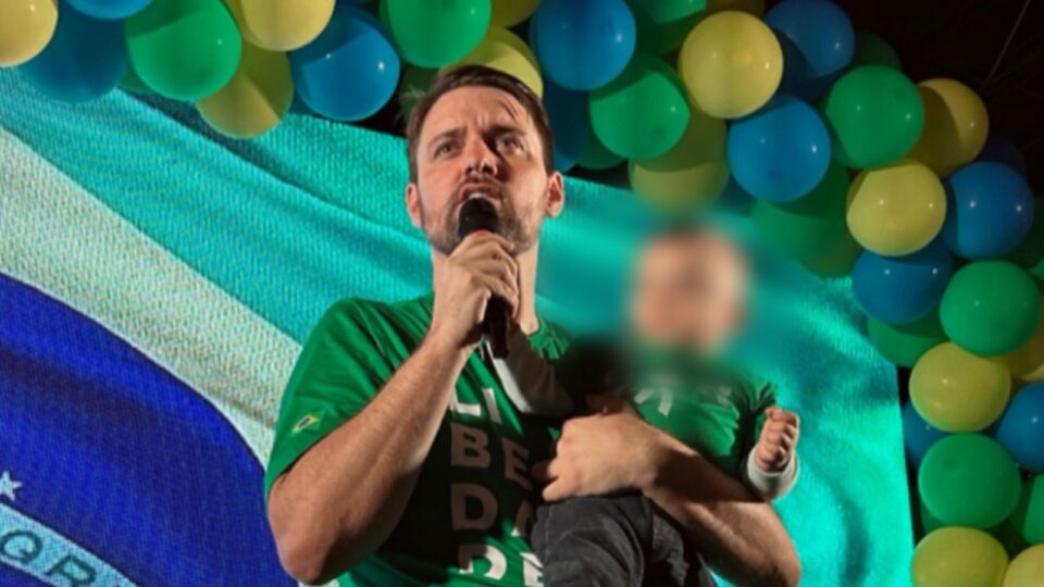 Quem é o influenciador pré-candidato com apoio de Flávio Bolsonaro que está na mira do STF