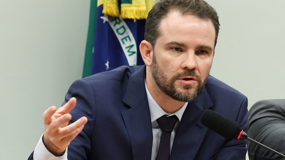 A hipocrisia do governo sobre tributação de igrejas