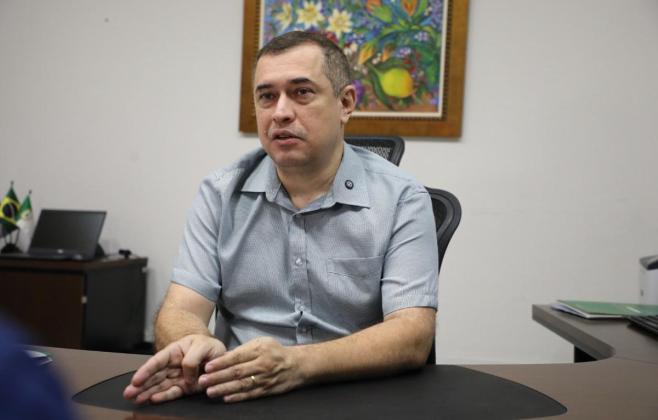 Secretário nega pedalada fiscal e espera auditoria de livros supostamente superfaturados