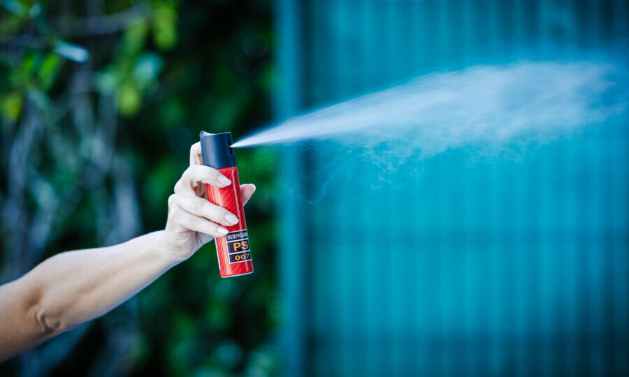 Autodefesa: Senado aprova uso de spray de pimenta por mulheres