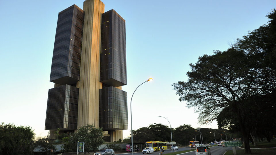 Servidores do BC citam Pix em pedido de avanço da PEC da autonomia