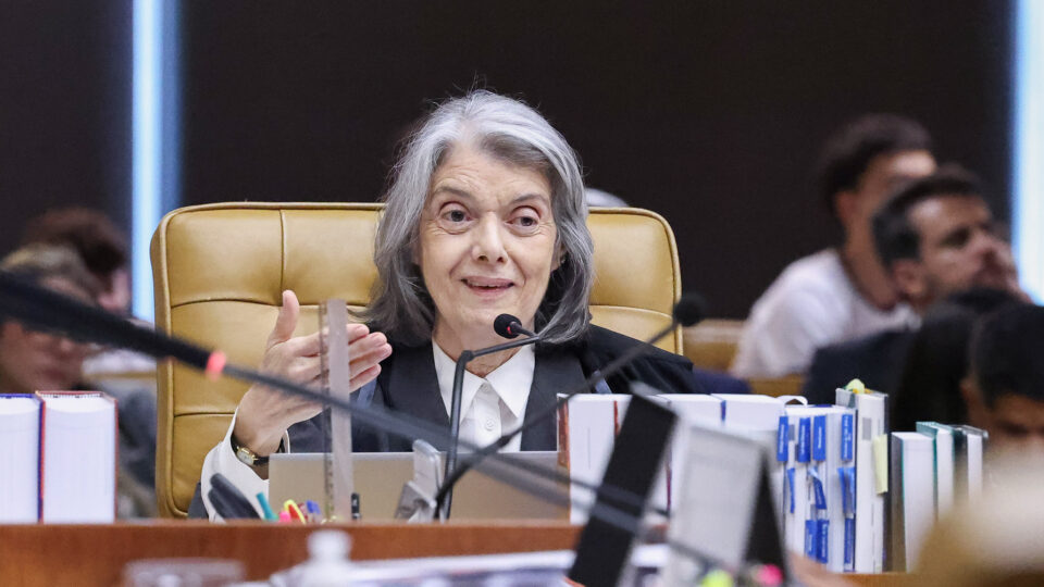 Cármen Lúcia permite Bíblia e expressão “sob a proteção de Deus” na Câmara de Osasco